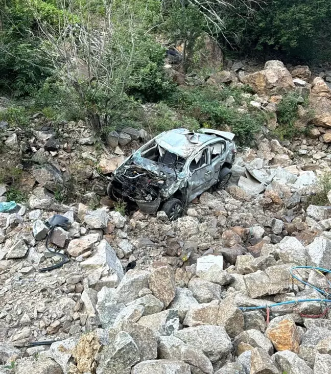 Ordu'da otomobil uçuruma yuvarlandı: 1 ölü, 2 yaralı