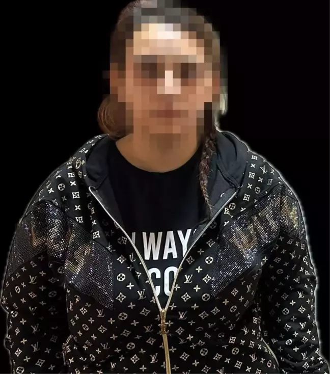 Beyoğlu'da 29 Yıl Hapis Cezası Bulunan Kadın Hırsız Yakalandı