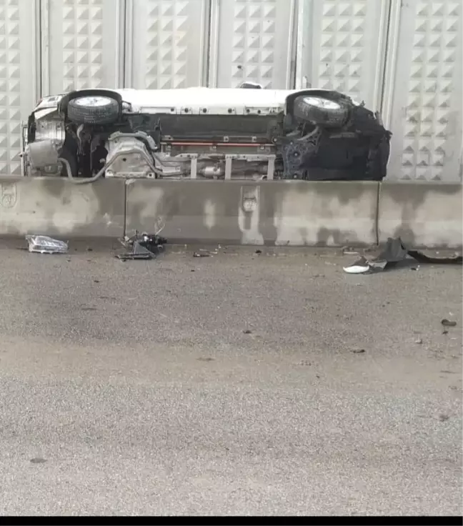 Ankara'da feci kaza: Otomobil takla attı