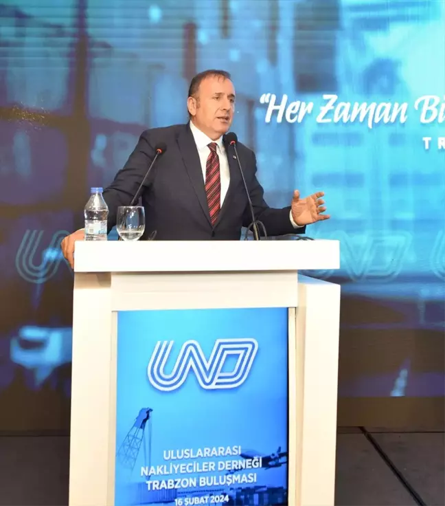 TTSO Başkanı Erkut Çelebi, nakliyecilerin bekleme sürelerini azaltmak için önlemler alınması gerektiğini vurguladı