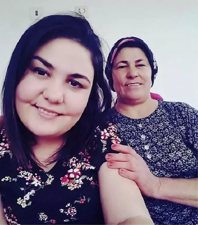 Hayatını yürüyemeyen 2 çocuğuna adadı