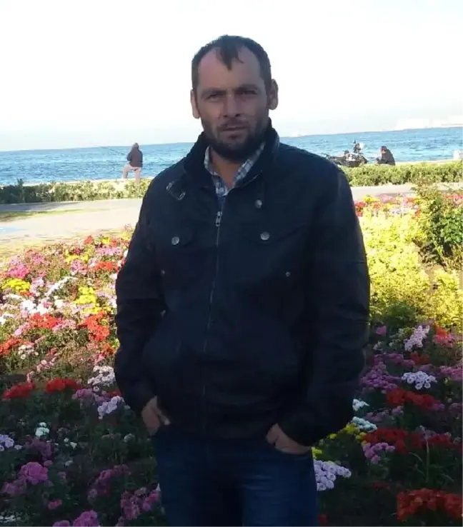 İzmir'de İki Otomobil Çarpıştı: 1 Ölü, 2 Yaralı