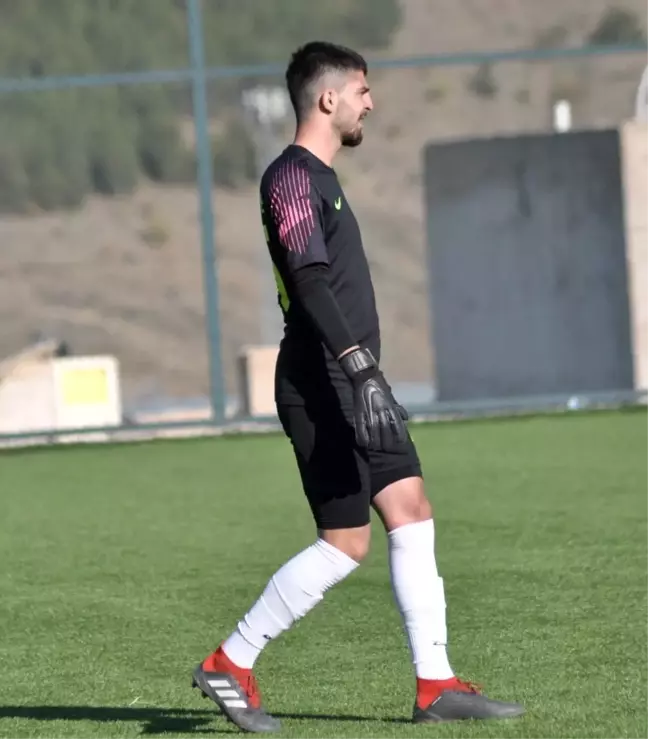 Talasgücü kalecisi Mustafa Umut'un performansı