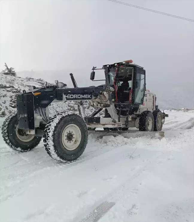Afyonkarahisar'da Kar Çalışmaları ve Başhekim'e Teşekkür Belgesi
