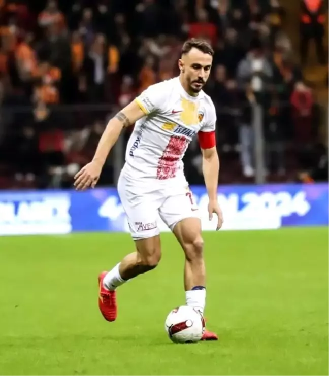 Kayserispor Kaptanı Gökhan Sazdağı, İstanbulspor Maçında Oynayamayacak