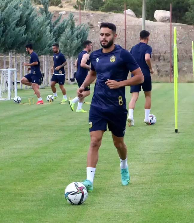 Yeni Malatyaspor'un kadrosunda 11 yabancı futbolcu bulunuyor