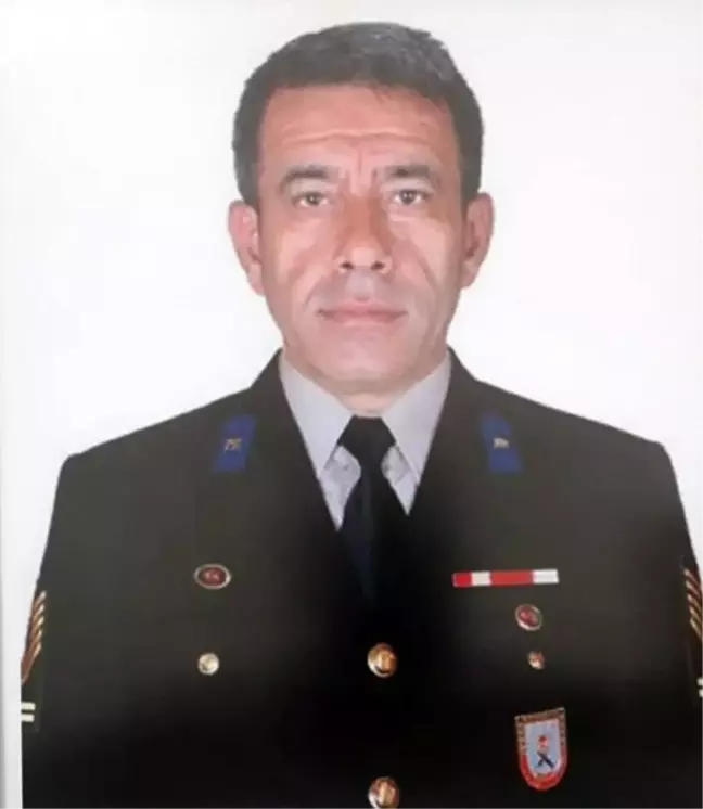 Kalp krizinden ölen astsubay Manisa'da son yolculuğuna uğurlandı