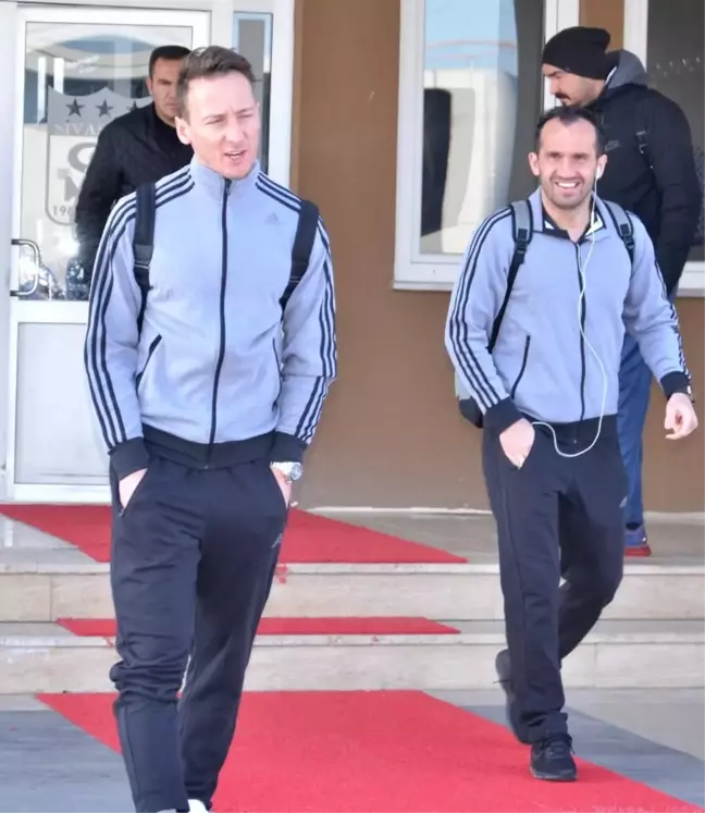 Sivasspor Kafilesi Denizli'ye Gitti