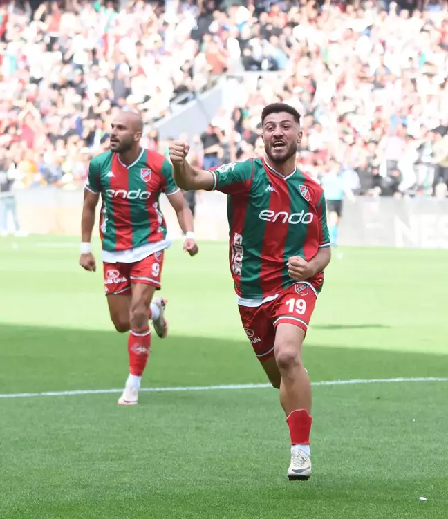 Karşıyaka, Bursaspor'u Yenerek Play-Off'a İsim Yazdırdı