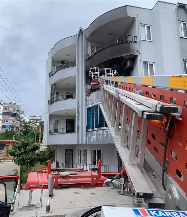 Silifke'de çıkan yangında bir kişi yaralandı