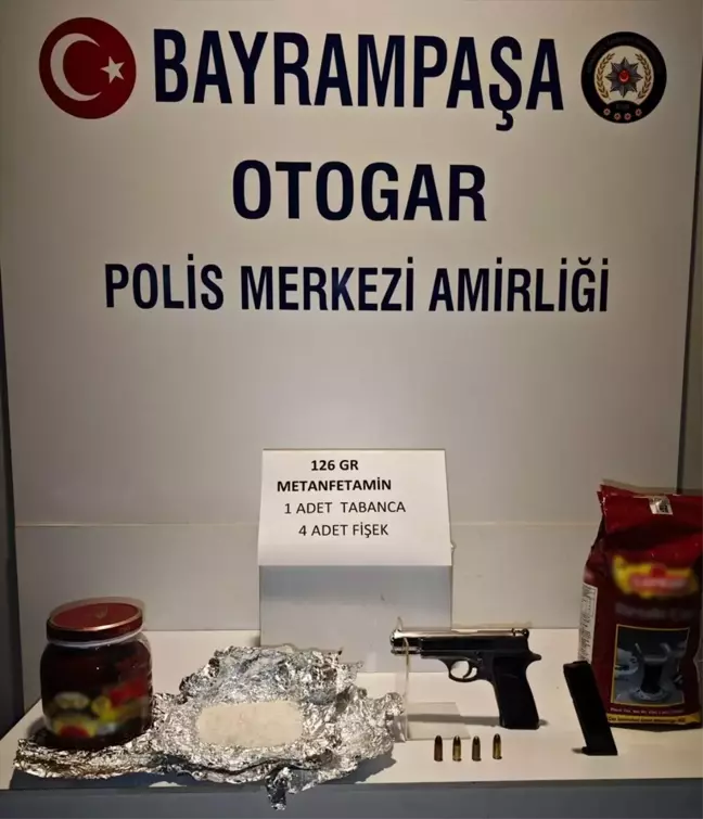 İstanbul Otogarı'nda Uyuşturucu ve Ruhsatsız Tabanca Ele Geçirildi