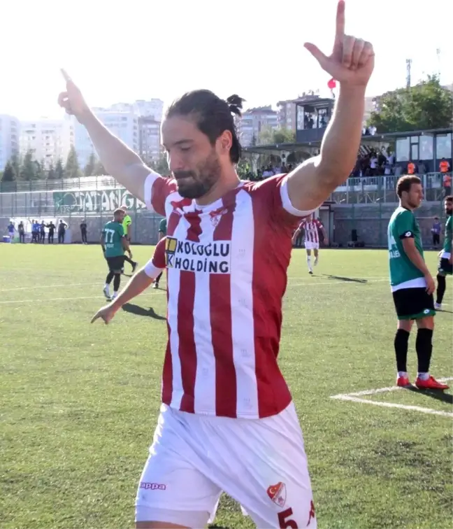 Yiğitcan Erdoğan Elazığspor'a geri döndü