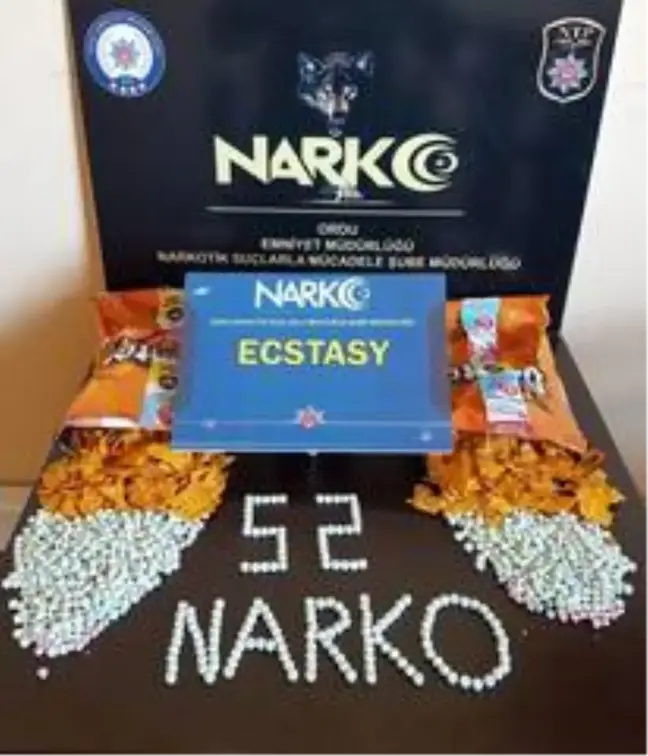 Cips paketinde uyuşturucu saklayan 2 kişi tutuklandı