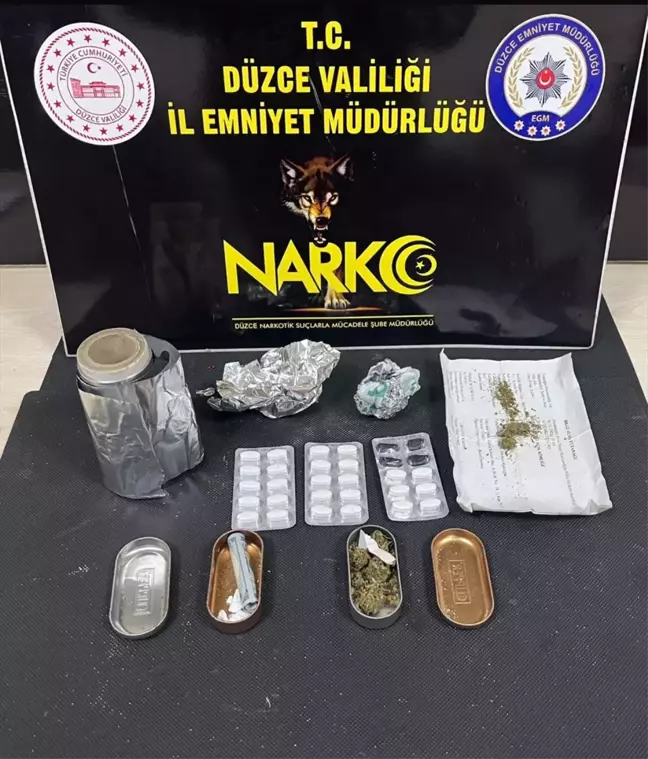 Düzce'de Kaçakçılık ve Uyuşturucu Operasyonları Sürüyor