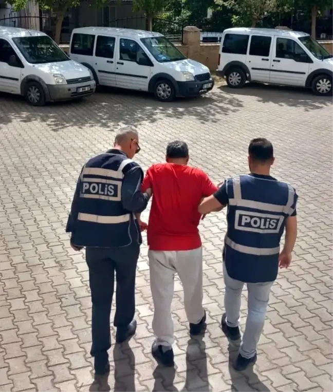 Antalya'da sulama kanalı üzerinde bulunan 6 adet dinamoyu çalan şüpheli yakalandı