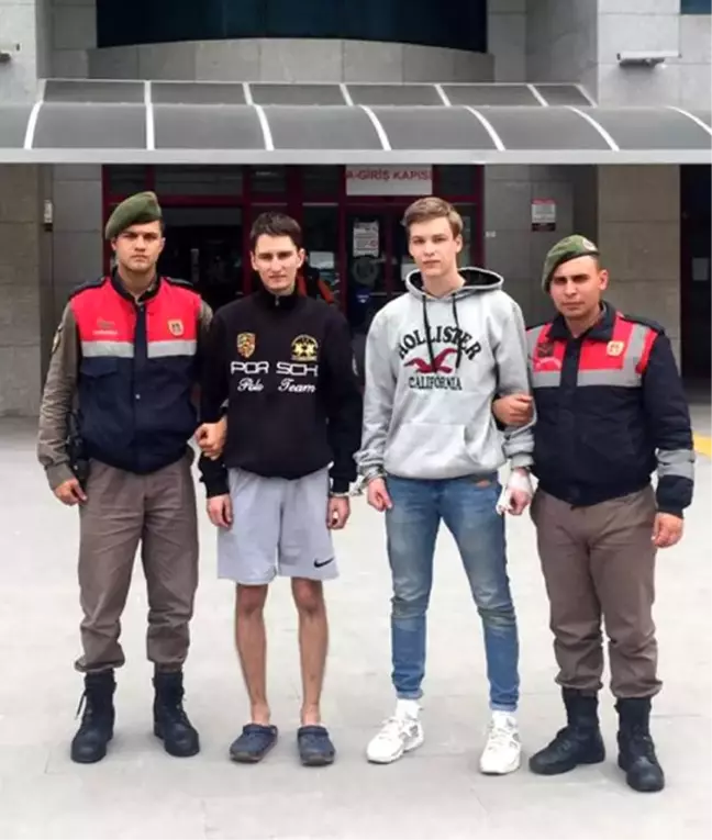 2 Rus Turist Hırsızlıktan Tutuklandı