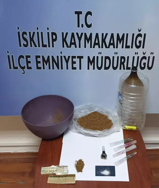 Çorum İskilip'te Uyuşturucu Ticareti Yapan 4 Şüpheli Gözaltına Alındı