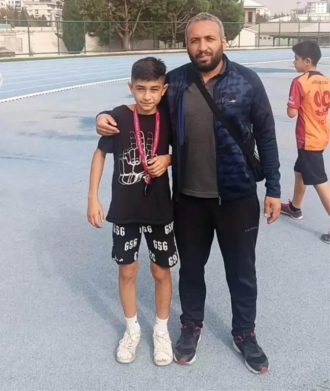 Manisa'da 8. sınıf öğrencisi Mehmet Ali Şimşek 2. oldu