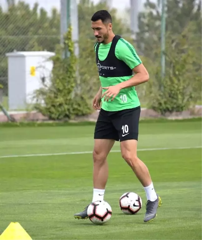 Atiker Konyaspor'da Trabzonspor Maçı Hazırlıkları Sürüyor