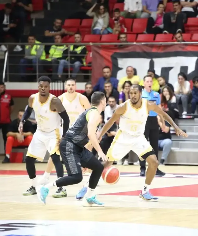 Reeder Samsunspor, Yukatel Merkezefendi Belediyesi Basket'i mağlup etti