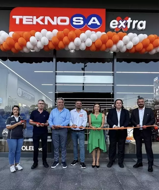 Teknosa, İzmir'deki 15'inci mağazasını Folkart Vega'da açtı