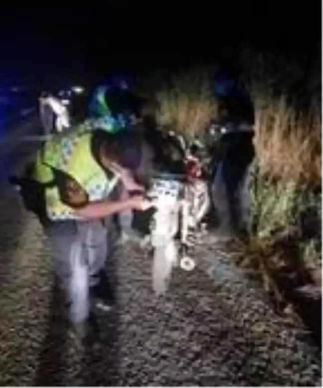 Motosikletler çarpıştı: 1'i kadın, 3 yaralı