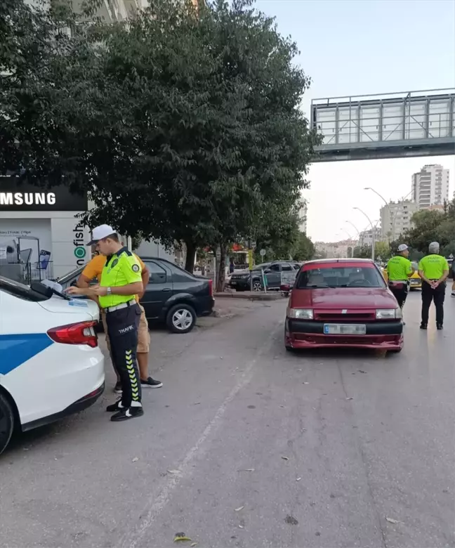 Adana'da Yaya Geçidi Denetimi: 260 Sürücünün Ceza Aldığı Belgelendi