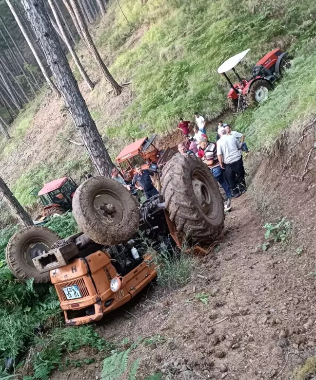 Balıkesir'de traktör devrildi, sürücü hayatını kaybetti