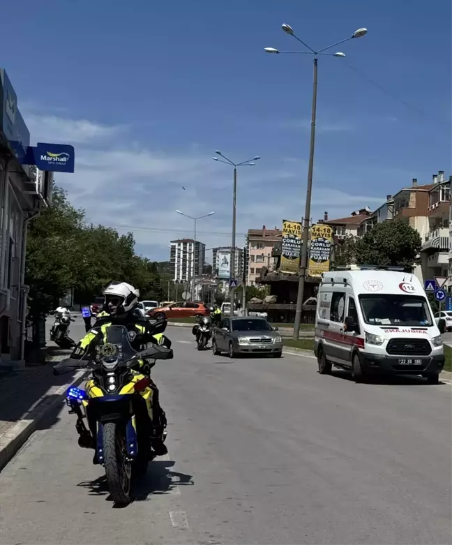 Edirne'de Yayaya Çarpan Otomobilin Kaza Anı Kamerada