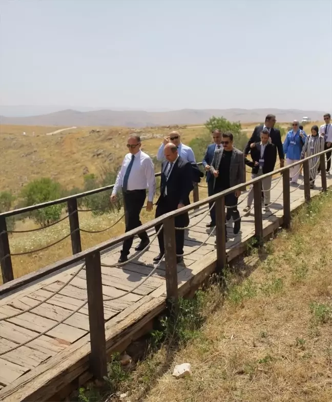 Kültür ve Turizm Bakan Yardımcısı Gökhan Yazgı, Göbeklitepe'yi ziyaret etti