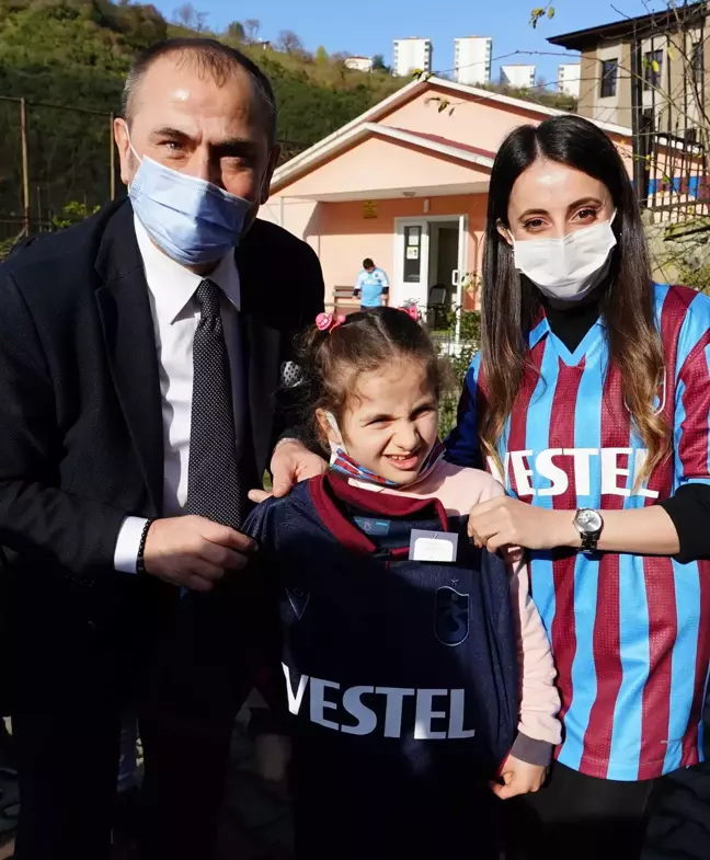 Son dakika... Trabzonspor'dan özel çocuklara anlamlı ziyaret