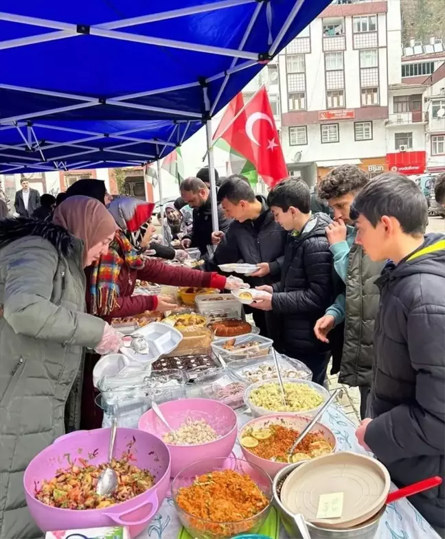 Çaykara'da Gazze yararına kermes düzenlendi