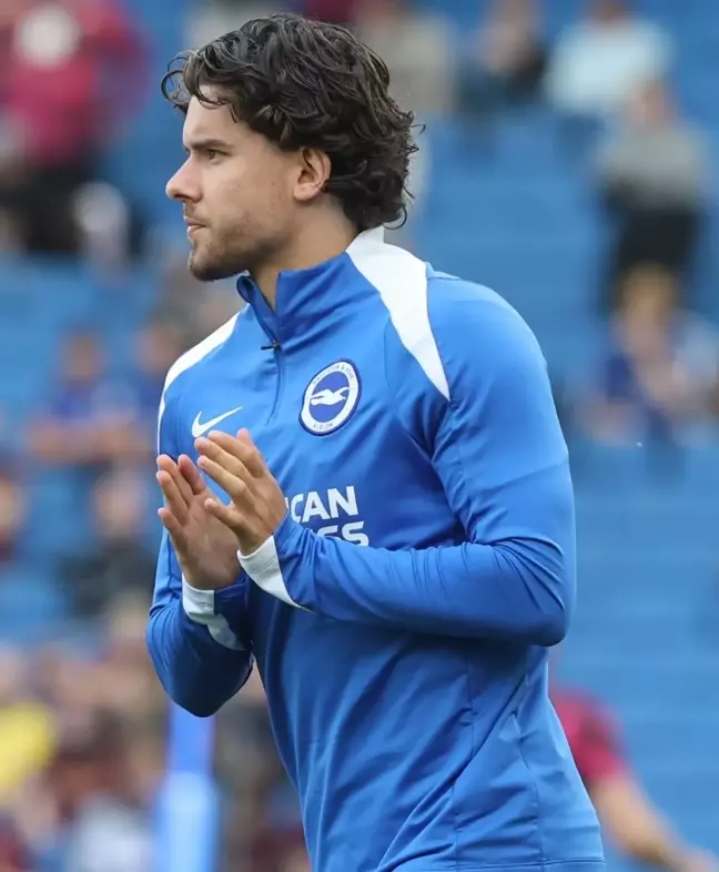 Ferdi Kadıoğlu, Brighton'da Premier Lig'deki İlk Maçına Çıktı