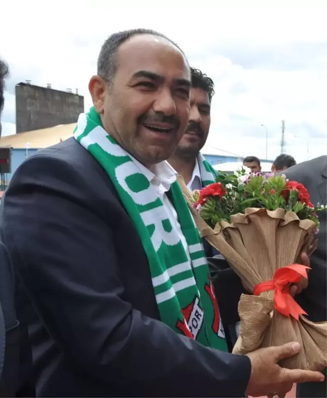 Başkan Muharrem Yıldız, Karslıları Kars36 Spor, Sarıkamış Belediye Spor Maçına Davet Etti