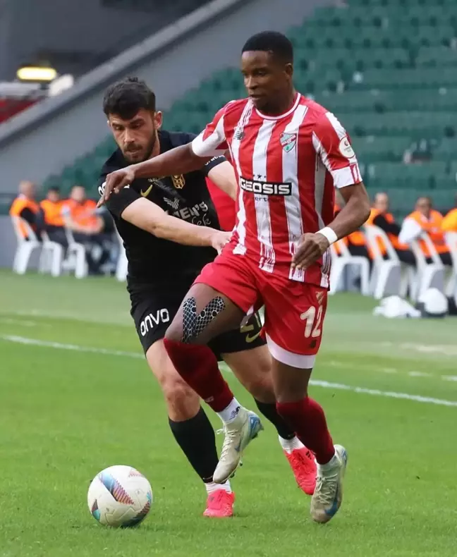 Boluspor, Yeni Malatyaspor'u 10-1 Mağlup Etti