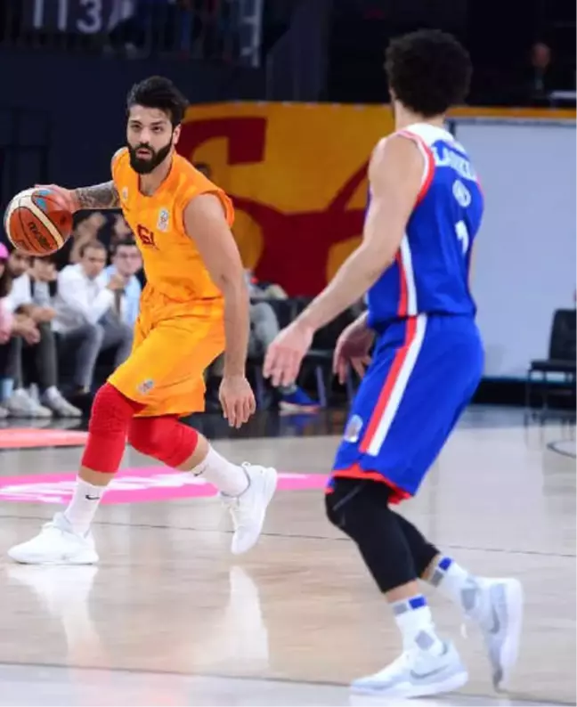 Galatasaray - Anadolu Efes: 70-73