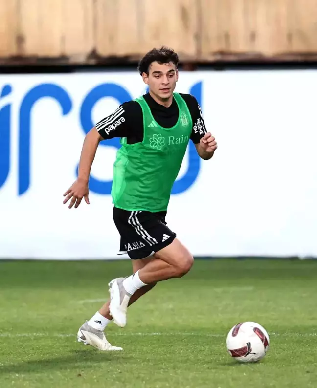 Beşiktaş'ın Yıldızı Aytuğ Batur Kömeç, Sırbistan Süper Lig'e Dönüş Yapabilir