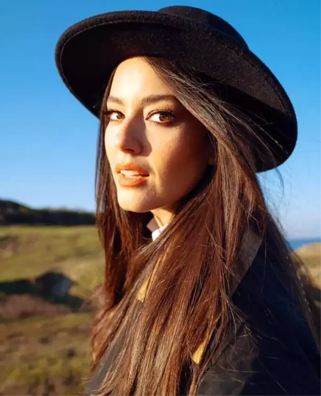 Oyuncu Pelin Akil Altan'a sosyal medyadan hakaret eden şahsa para cezası