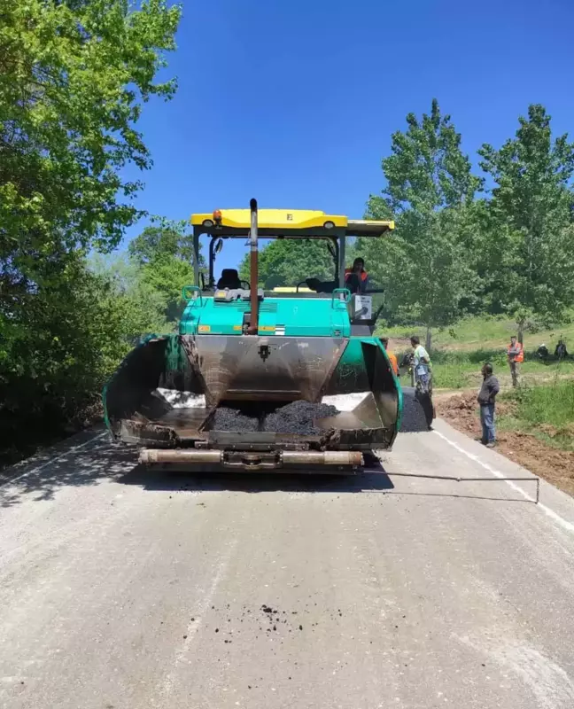 Kandıra, Safalı ve Çalköy arası yol asfaltlanıyor