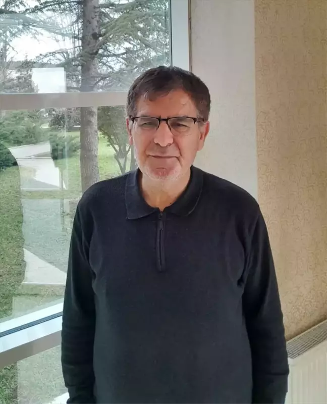 Şair Arif Ay: Şiir, yaşama tarzımdır her şeyden önce