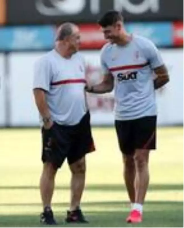 Galatasaray'dan Riera'ya görev