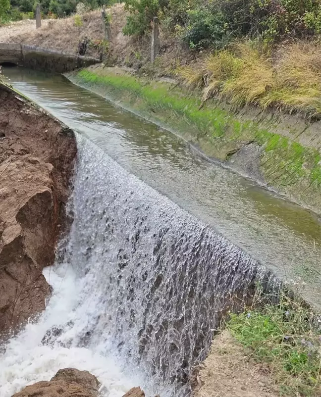 Tokat'ın Niksar ilçesinde sulama kanalında çöküntü nedeniyle zarar