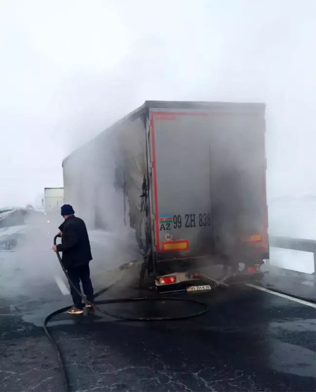 Erzincan-Erzurum Karayolunda Yangın Panik Yaratı