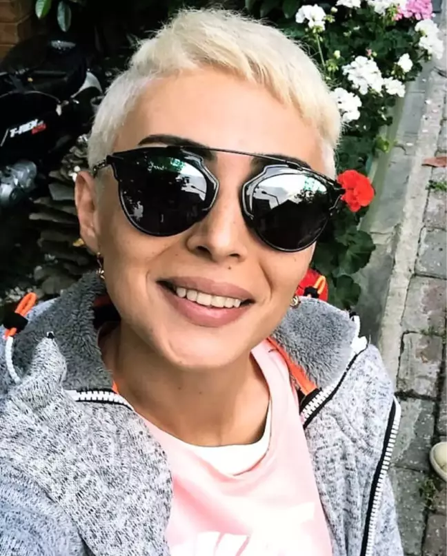 Almıla Hatun Yeni İmajıyla Dikkat Çekti