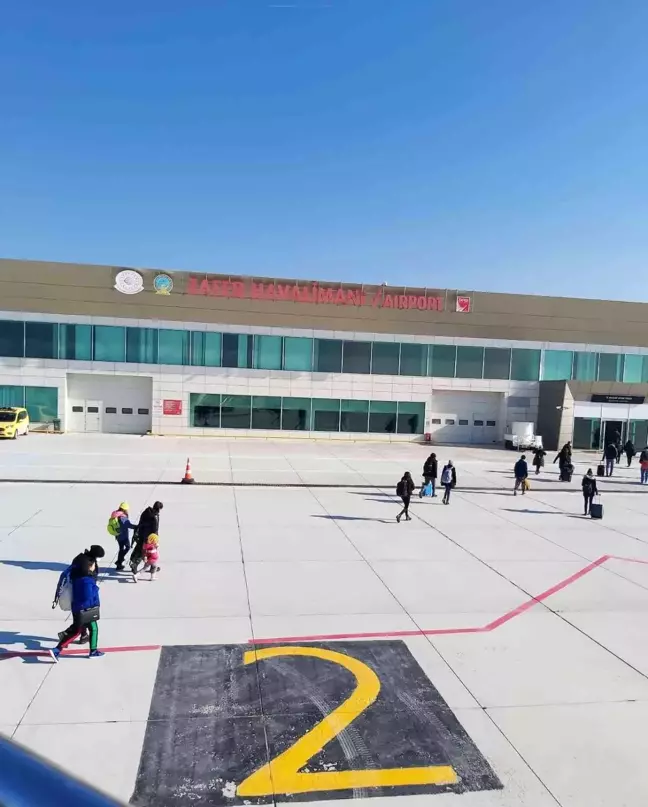 Pegasus Hava Yolları, Zafer Havalimanı'na seferlerine başladı