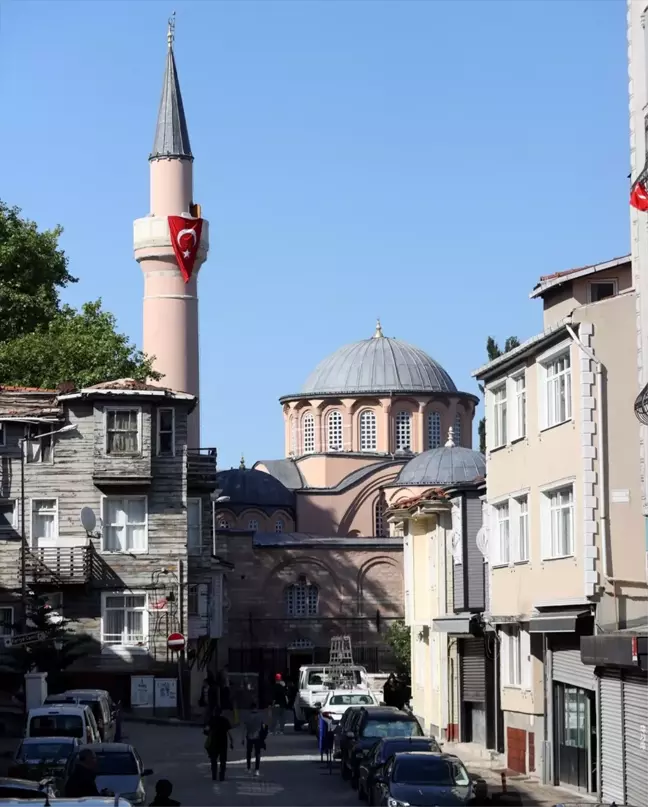 Kariye Camii'nde Cemaatle Namaz Kılınmaya Başlandı