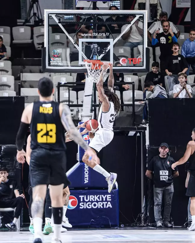 Beşiktaş, Mersin Spor'u 72-66 Mağlup Etti