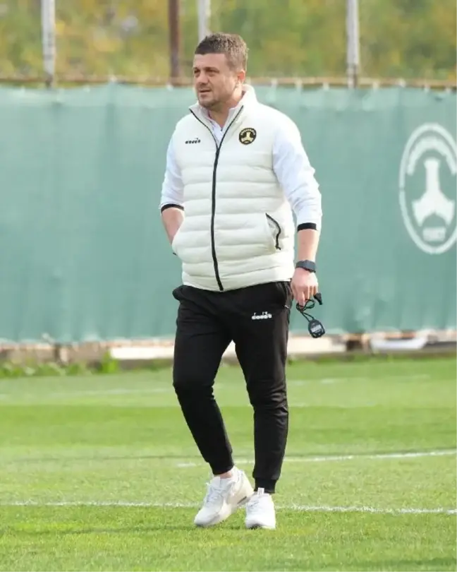 Konyaspor, Hakan Keleş'i teknik direktör olarak göreve getirdi