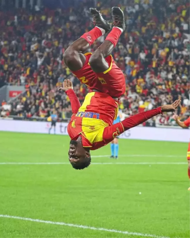 Göztepe'de Mamah Yıldızlaşıyor