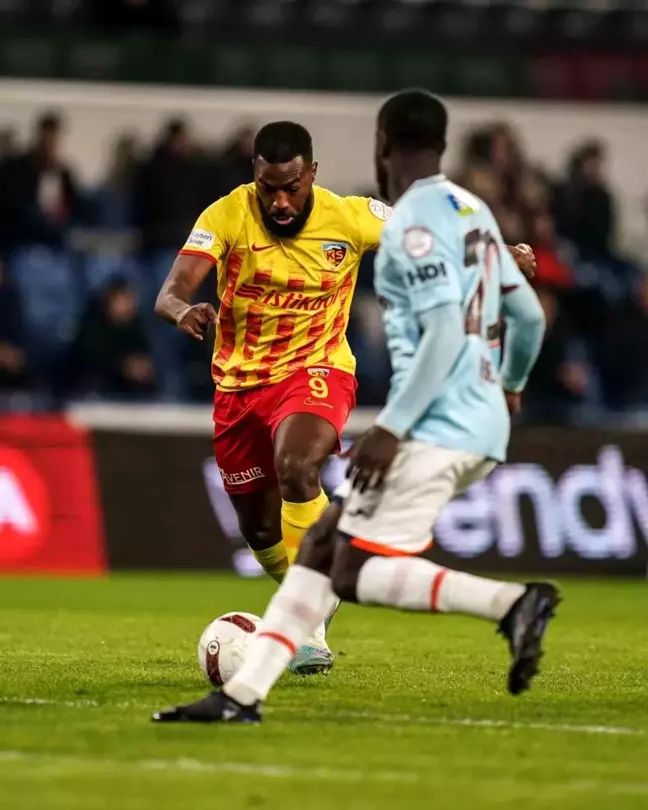 Kayserispor'un Süper Lig tarihindeki bin 100.'üncü golü Duckens Nazon'dan geldi